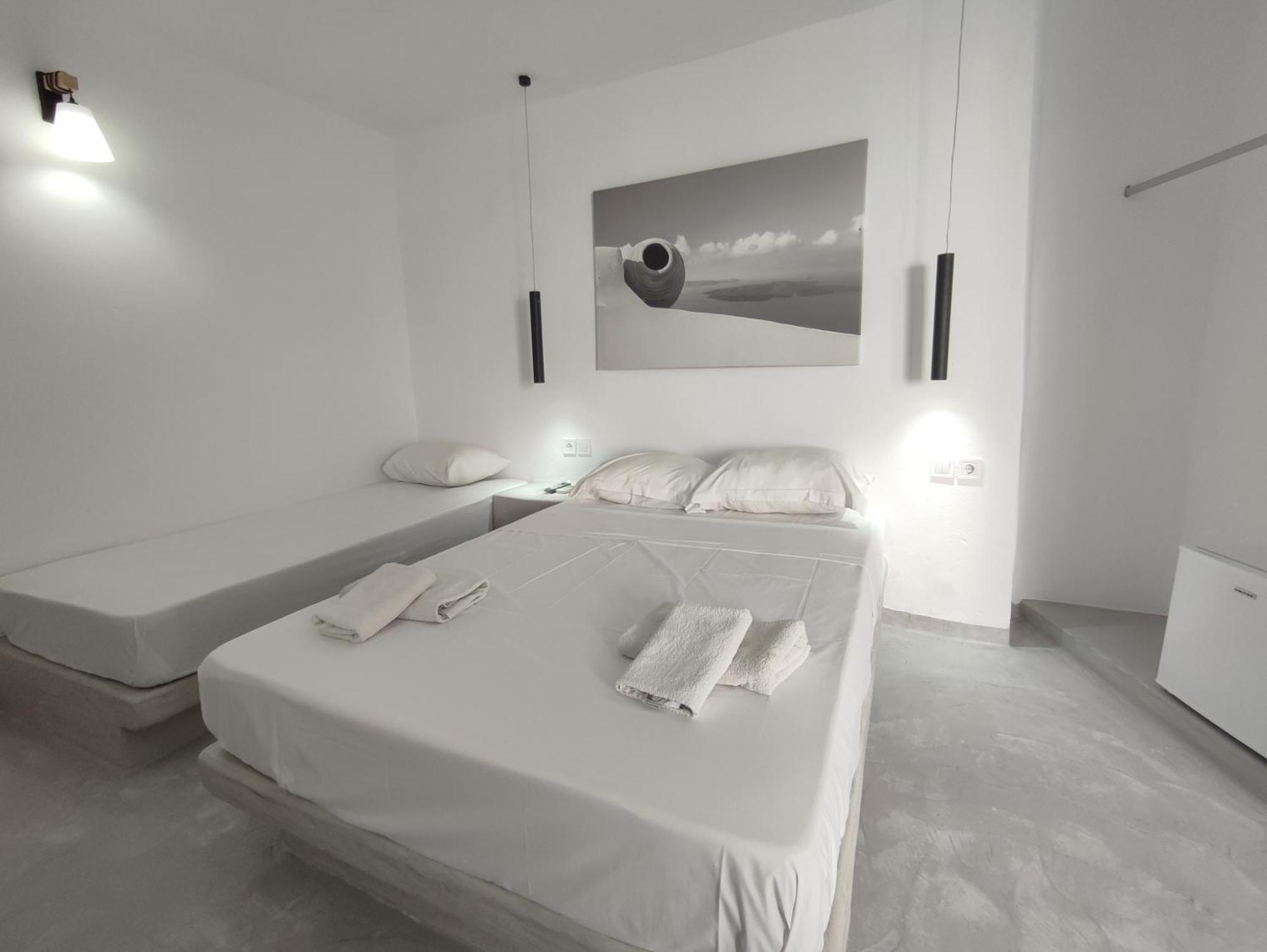Central Santorini Serenity Rooms 산토리니 외부 사진