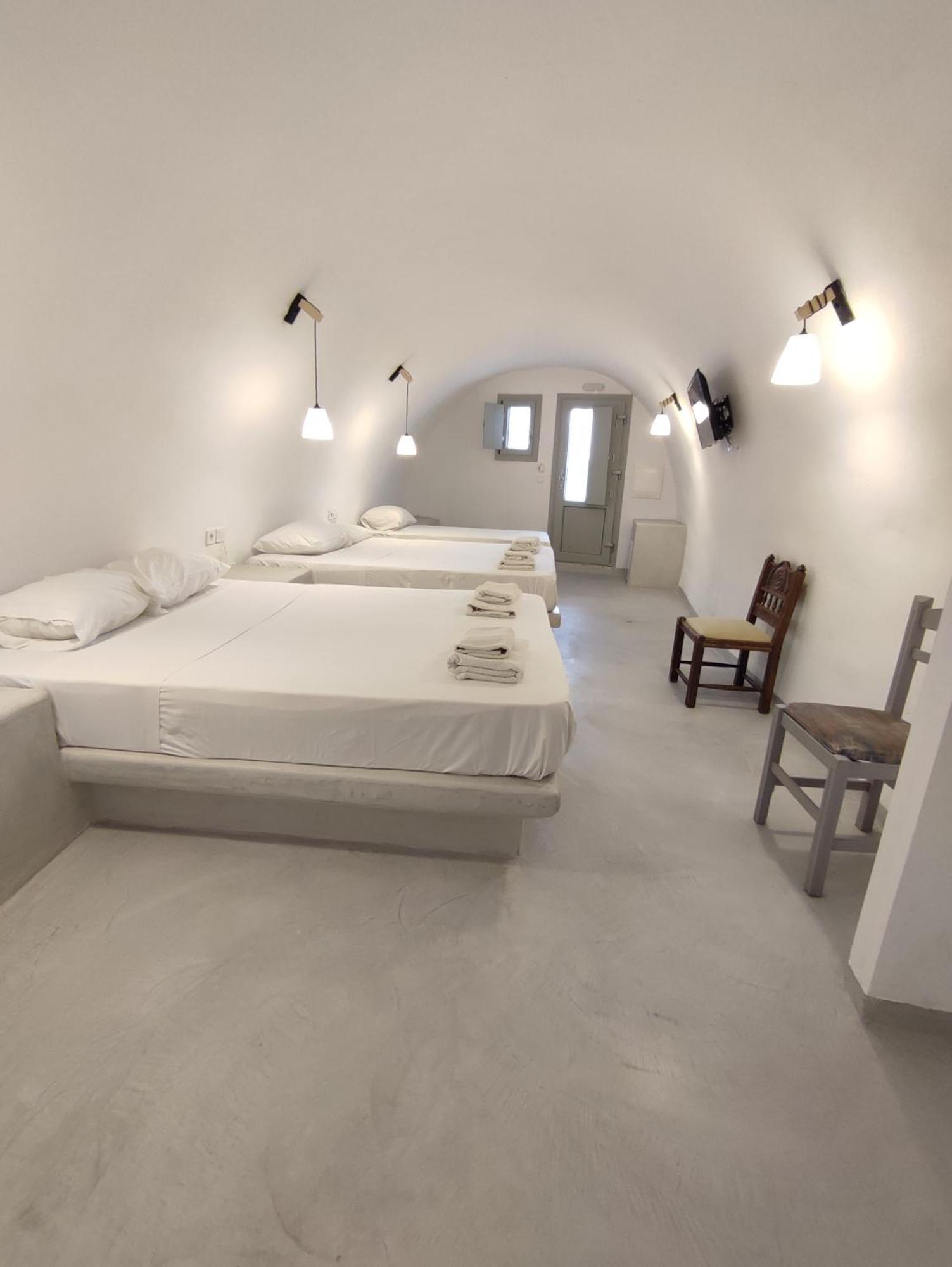 Central Santorini Serenity Rooms 산토리니 외부 사진