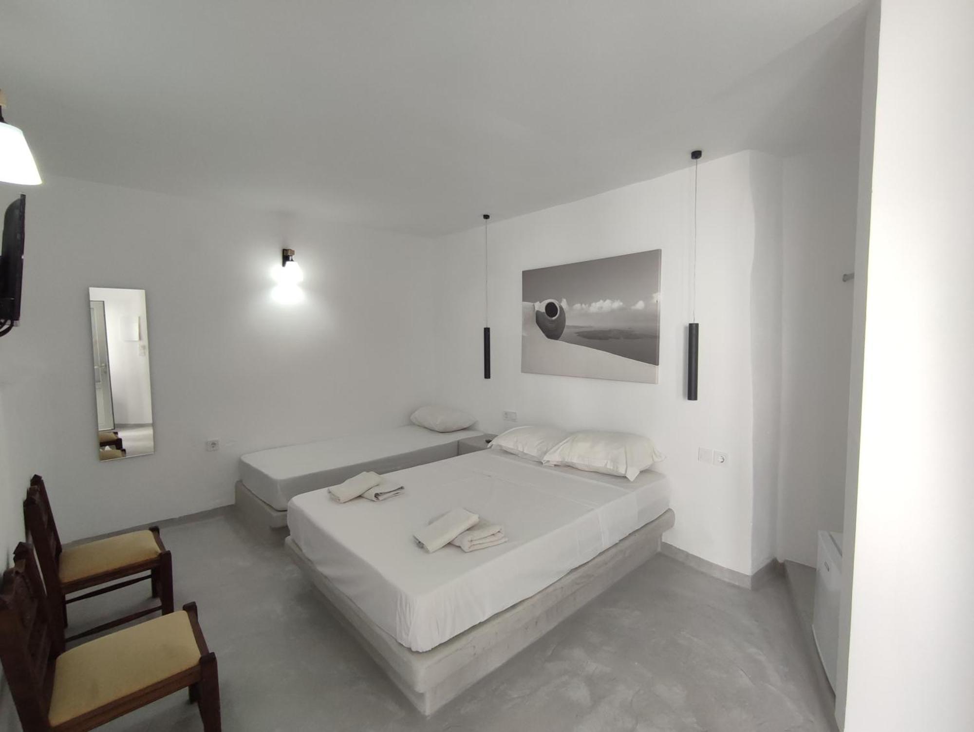 Central Santorini Serenity Rooms 산토리니 외부 사진